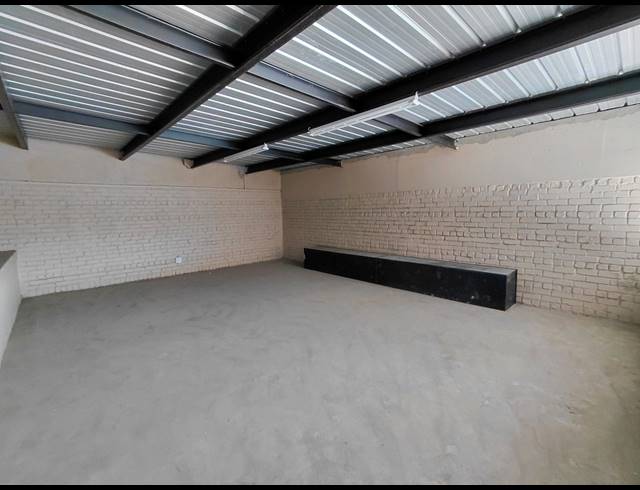 334M² WAREHOUSE TO LET IN POMONA